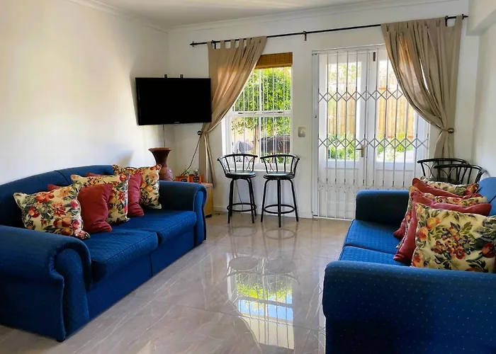 Cozy Stellenbosch Winelands Apartment