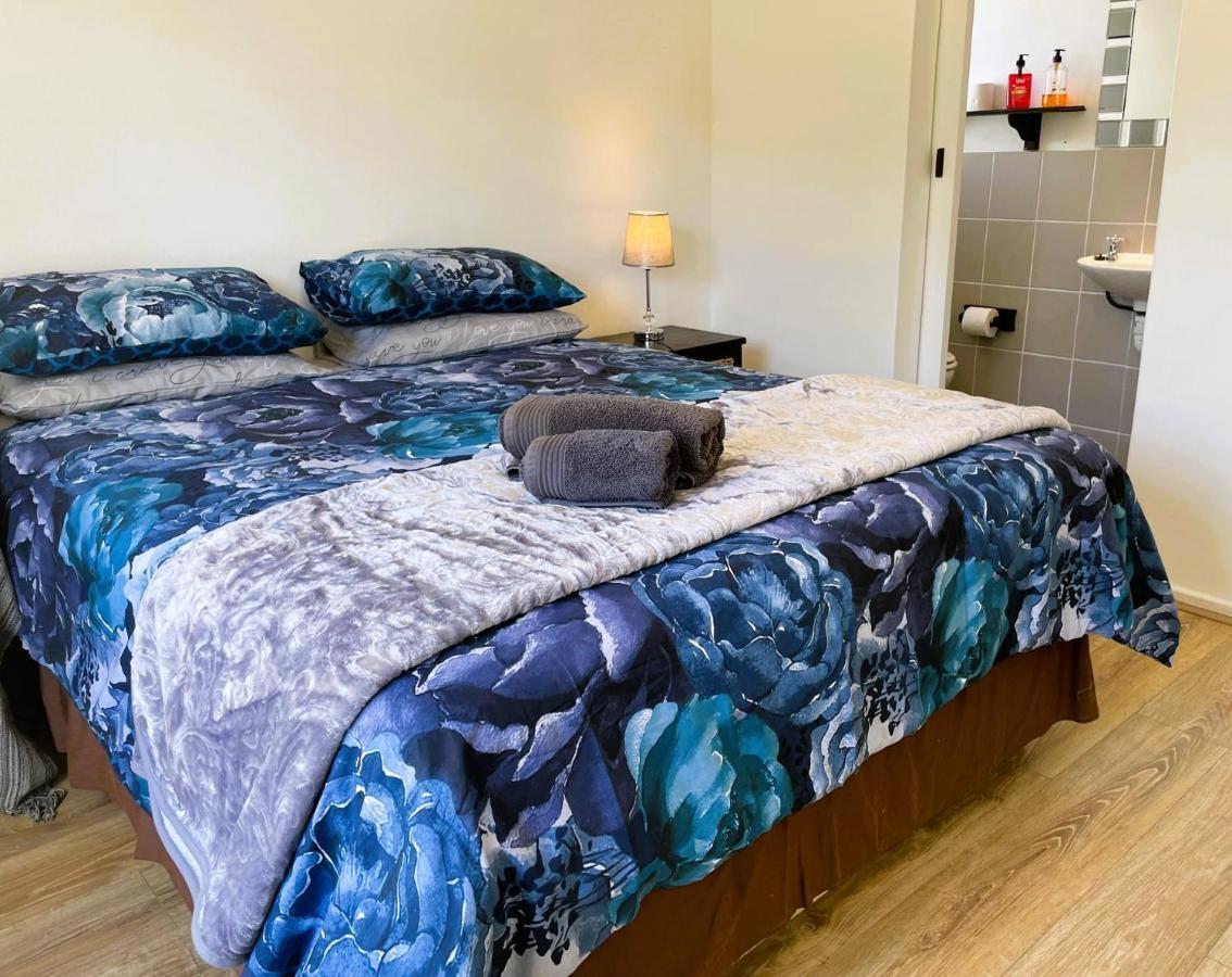 Cozy Winelands Apartment