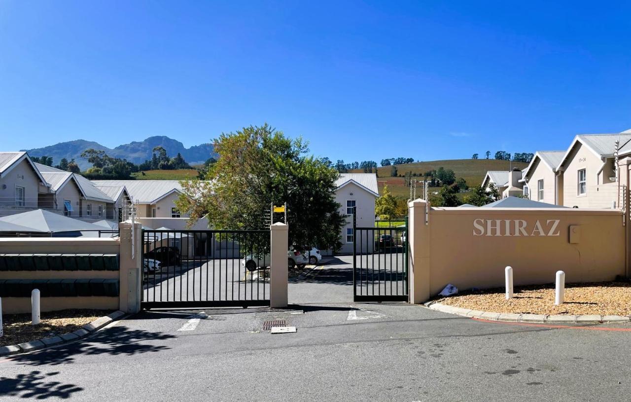 Cozy Winelands Apartment